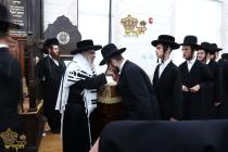 🌴בצל הקודש🌴
תלמידי הישיבה ביים שלום נעמען פון רבינ