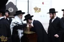 🌴בצל הקודש🌴
תלמידי הישיבה ביים שלום נעמען פון רבינ