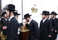 🌴בצל הקודש🌴
תלמידי הישיבה ביים שלום נעמען פון רבינ
