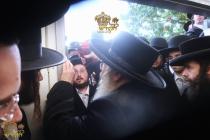 🌴בצל הקודש🌴
רבינו שליט''א ביי קביעות מזוזה היינט נ