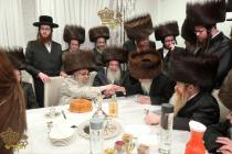 🌴בצל הקודש🌴 
רבינו שליט"א אויף א מסיבת לחיים אין ש