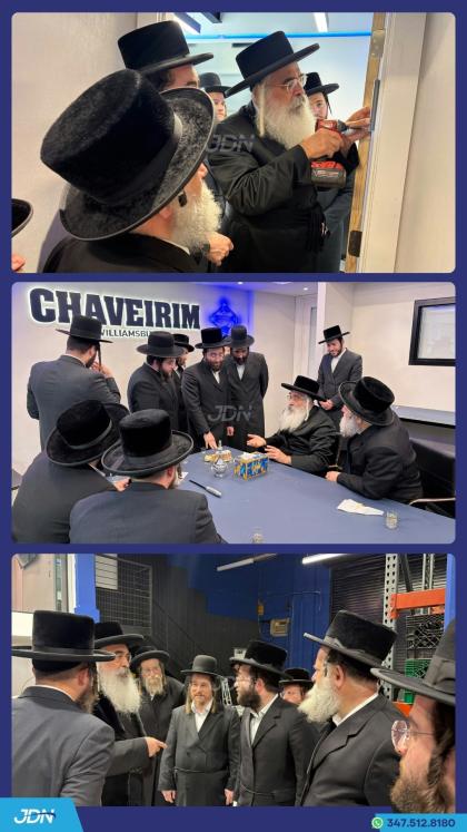 האדמו"ר מדושינסקיא ביים קביעת מזוזה אין די נייע חב