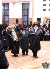 כ״ק מרן אדמו"ר שליט״א ביים מעמד כתיבת האותיות און 
