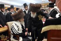 🌴בצל הקודש🌴 
רבינו שליט"א ביים שמחת הברית פון נכד 