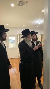 🌴חצר הקודש🌴
כ''ק מרן הגאב''ד שליט''א אויף א קביעות