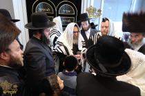 🌴בצל הקודש🌴 
רבינו שליט"א ביים שמחת הברית לבן הנול