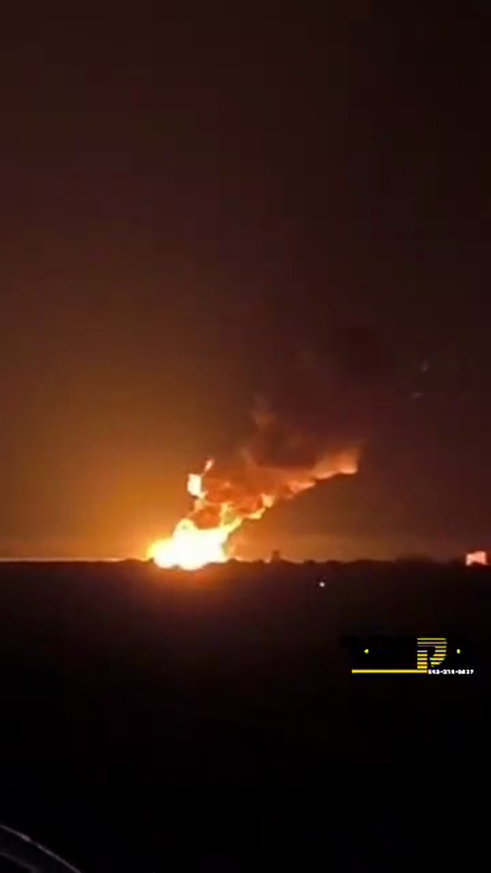 א מאסיווע אויפרייס האט באטראפן א וואפנס סטארעזש אי
