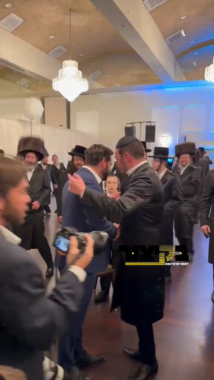 קאנגערסמאן מייק לאולער איז געקומען וואונטשן מזל טו