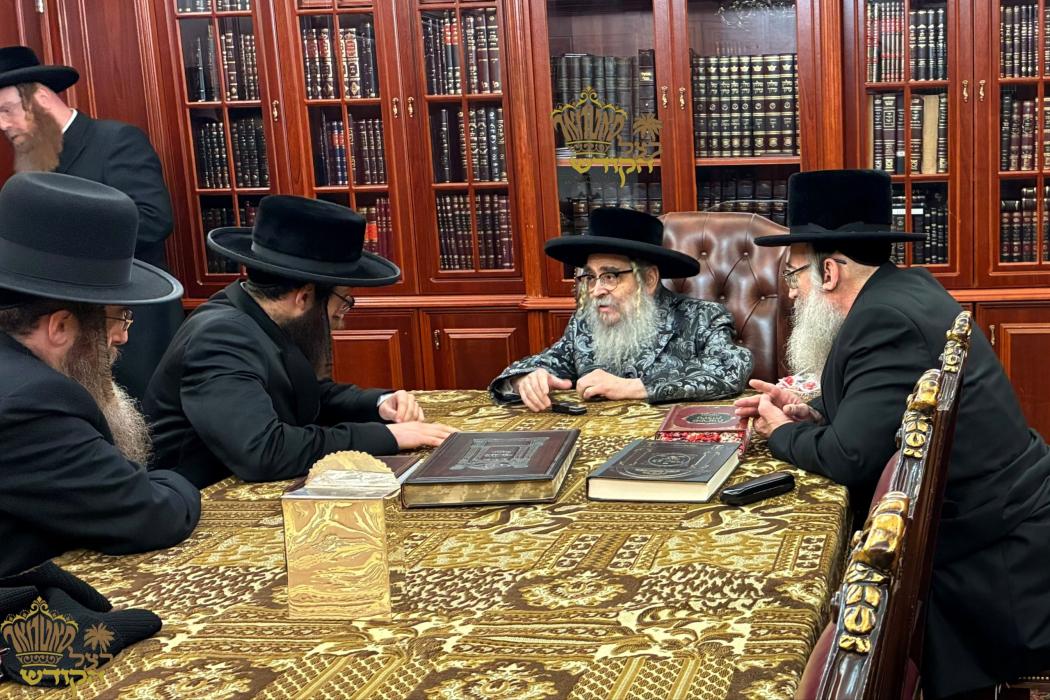 🌴בצל הקודש🌴 
וועד החינוך פון מוסדותינו הק' פון ב''