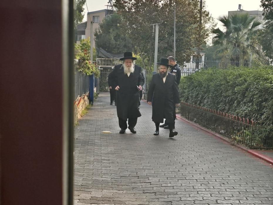 הגה"צ רבי שאול אלטער שליט"א ראש ישיבת קהילת פני מנ